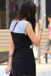 《美女露阴毛》